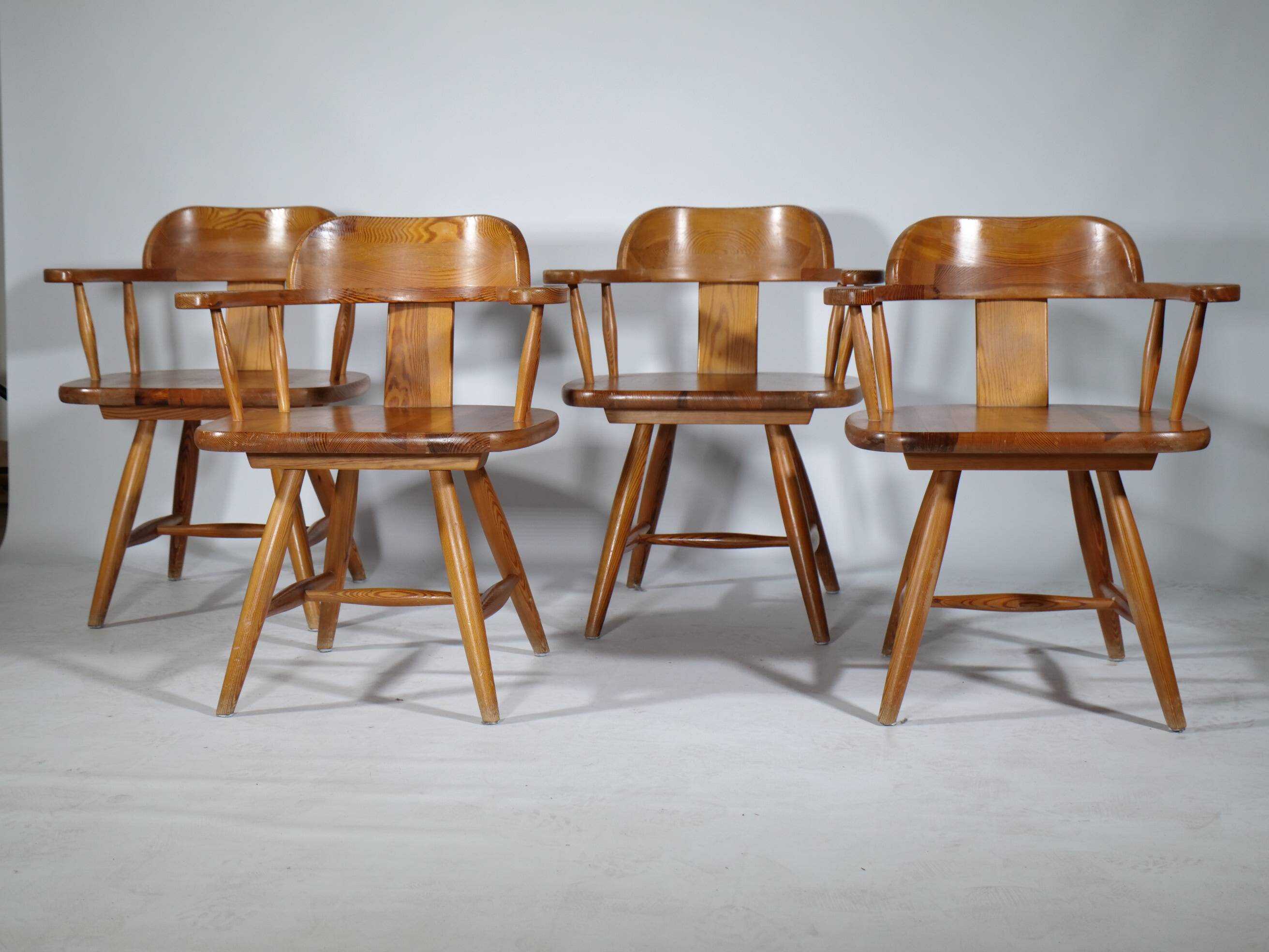 Fauteuils design scandinave en pin par Asko années 1970