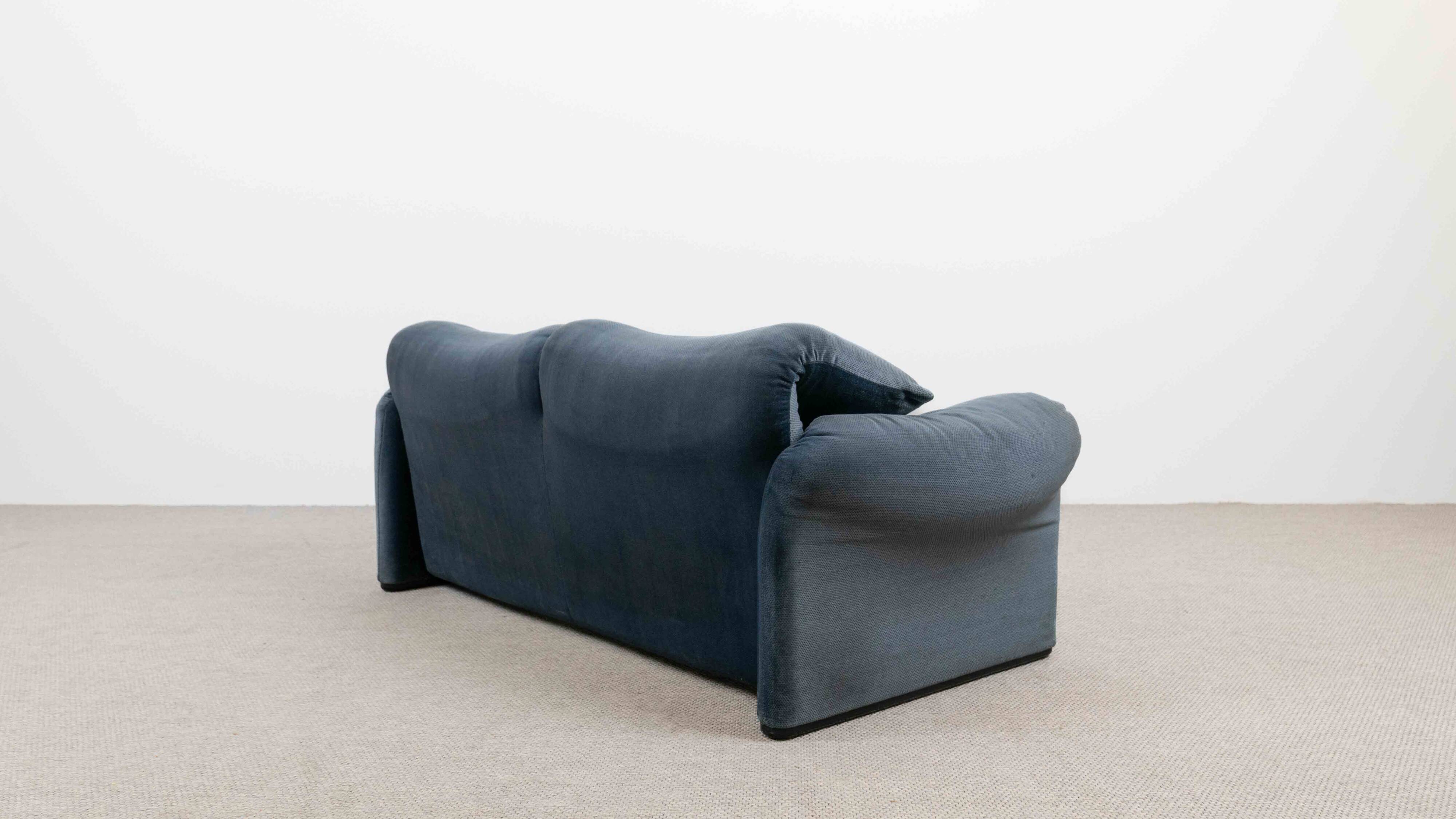 Maralunga Sofa by Vico Magistretti for Cassina, 1980s