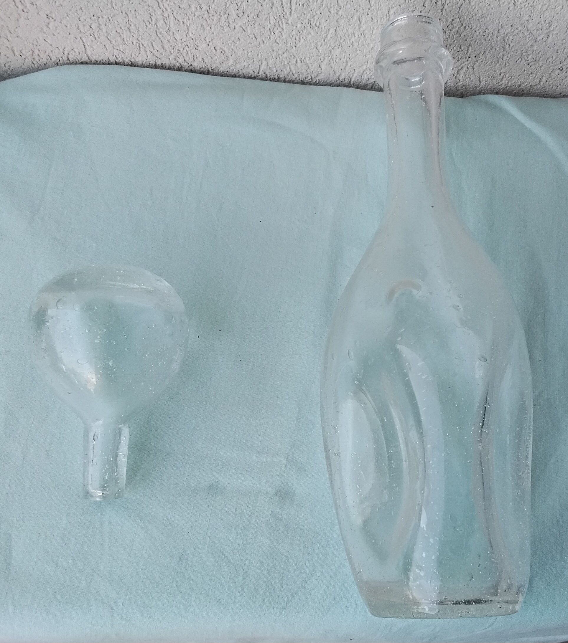 Bubble glass carafe bottle