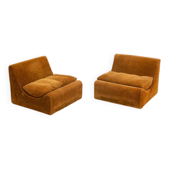 Paire de chauffeuses "Orbis" en velours marron par Luigi Colani pour Cor 60