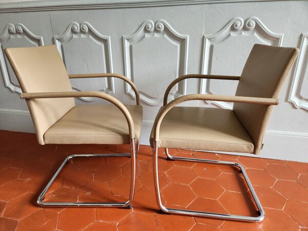 Paire de fauteuils Cantilever édition Walter Knoll