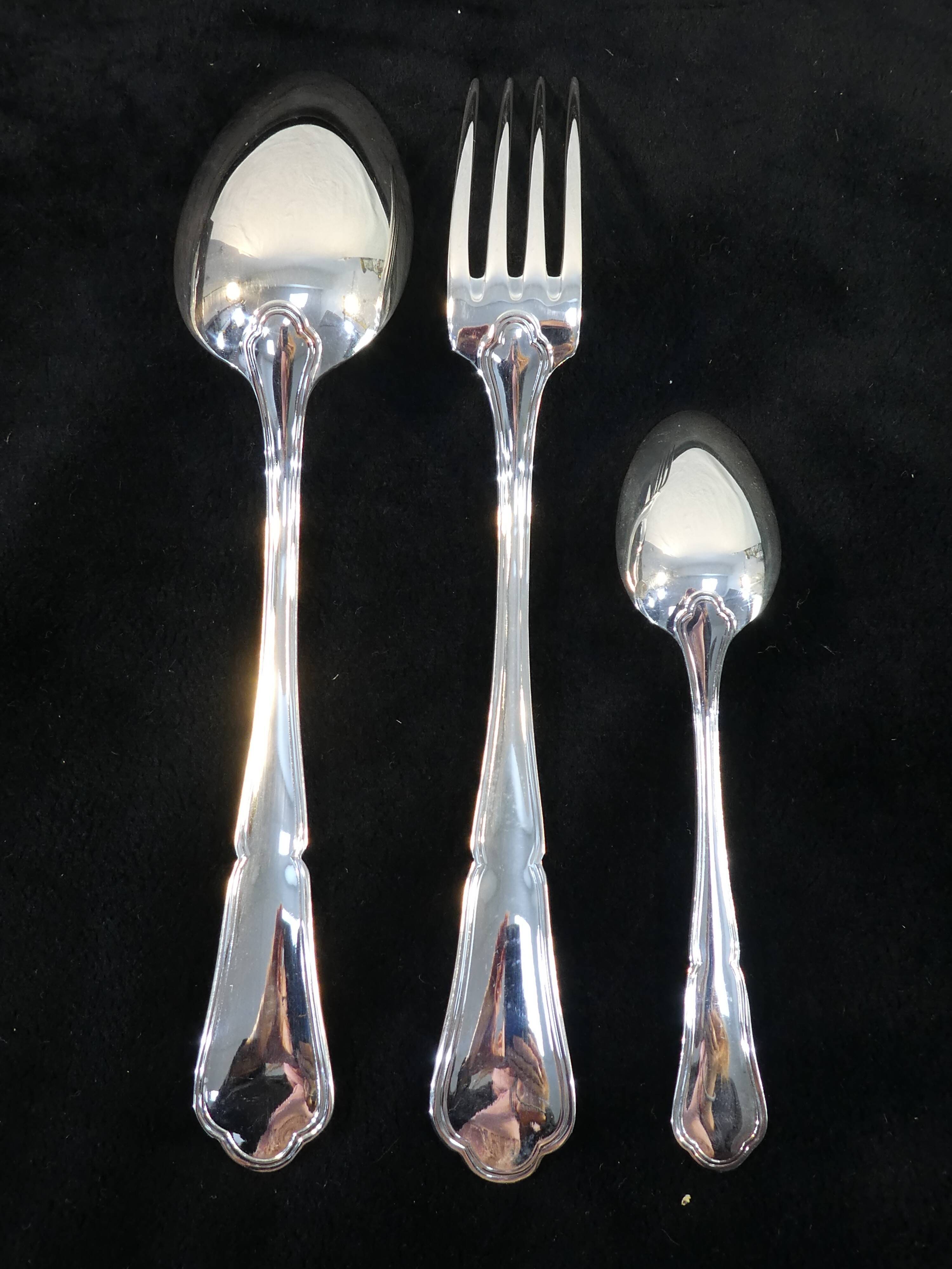Menagere 37 pieces in silver metal style spatours