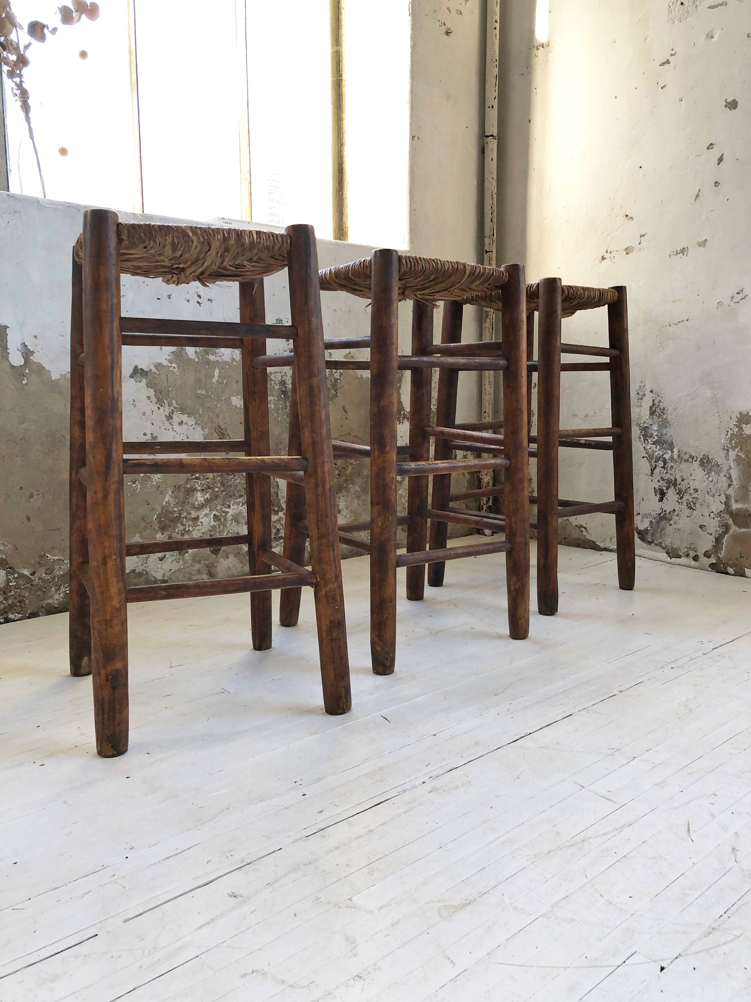 Set of 3 high straw stools