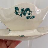 Saucière ancienne en terre de fer, modèle Mignon de Longwy