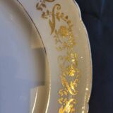 16 flat gold plates from Orchies porcelain