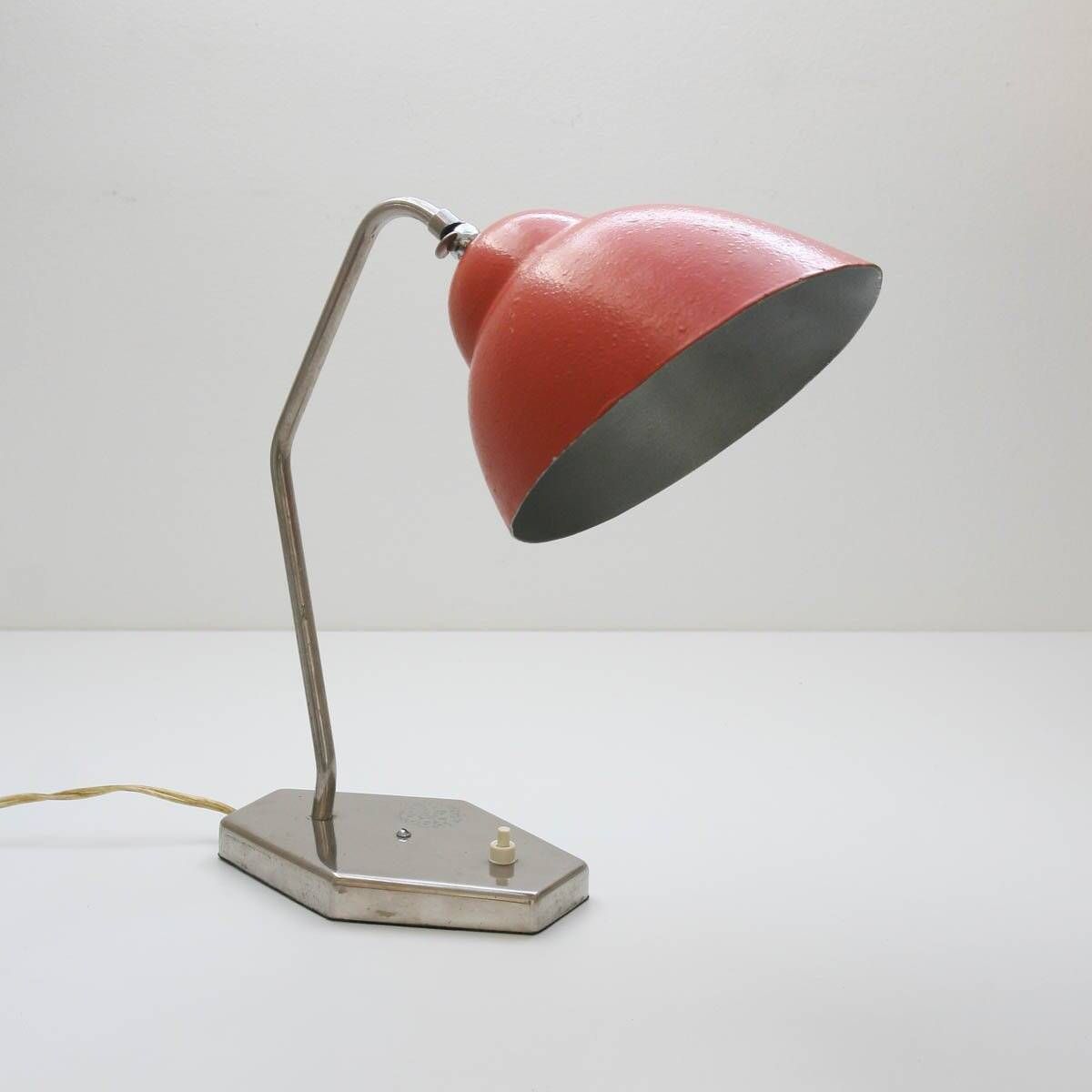 Lampe de table rouge des années 60 d'Inkop.