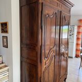 Louis XV wardrobe in solid walnut