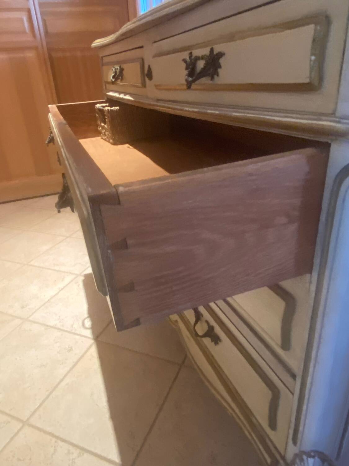Antique chest of drawers