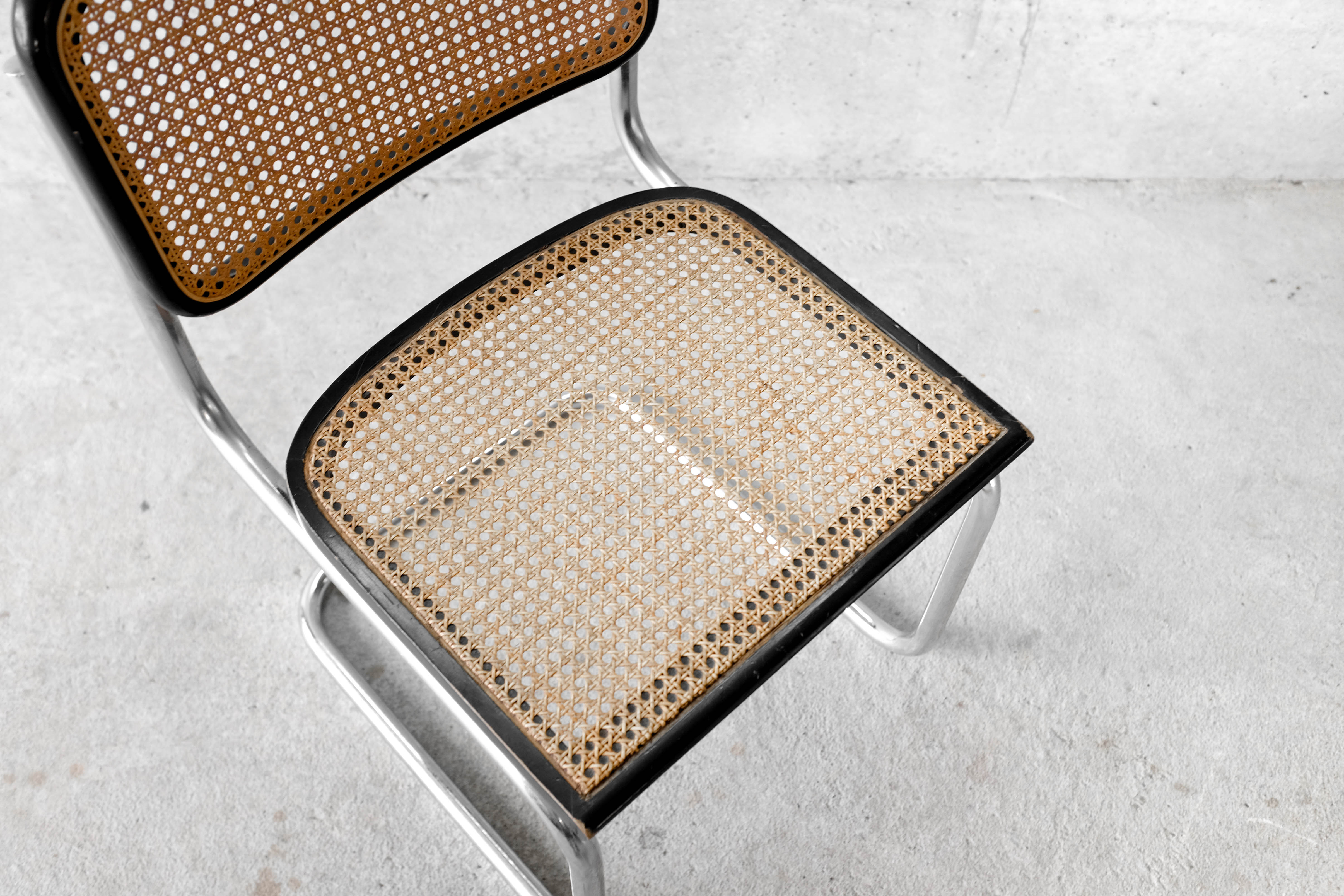 Cesca chair b32 black by Marcel Breuer