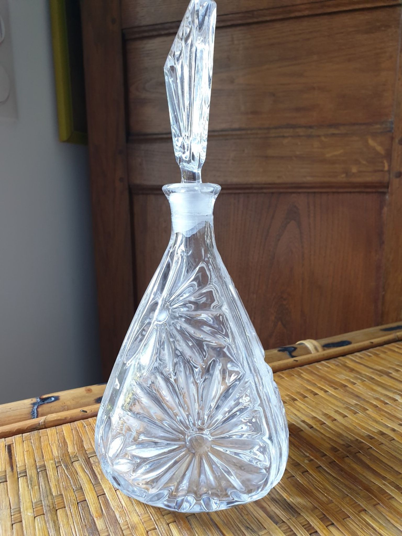 Crystal decanter