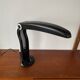 Luminaire Toucan en noir et blanc HT Huang Design