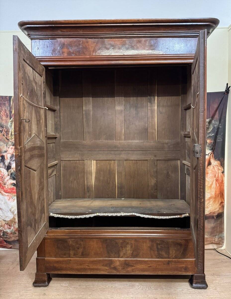 Armoire Bourguignonne En Noyer Massif