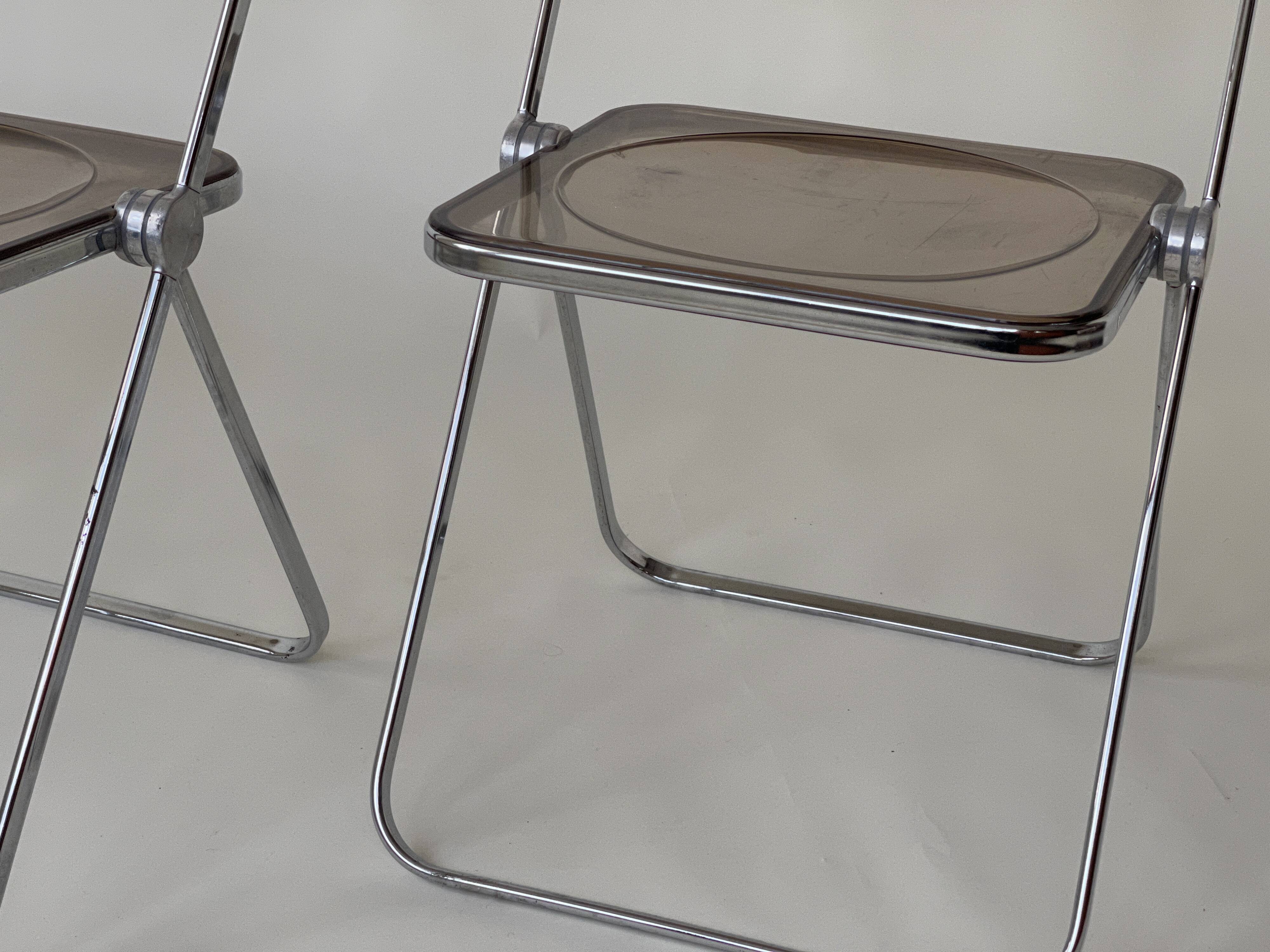 Pair of Folding Plia Chairs by Giancarlo Piretti