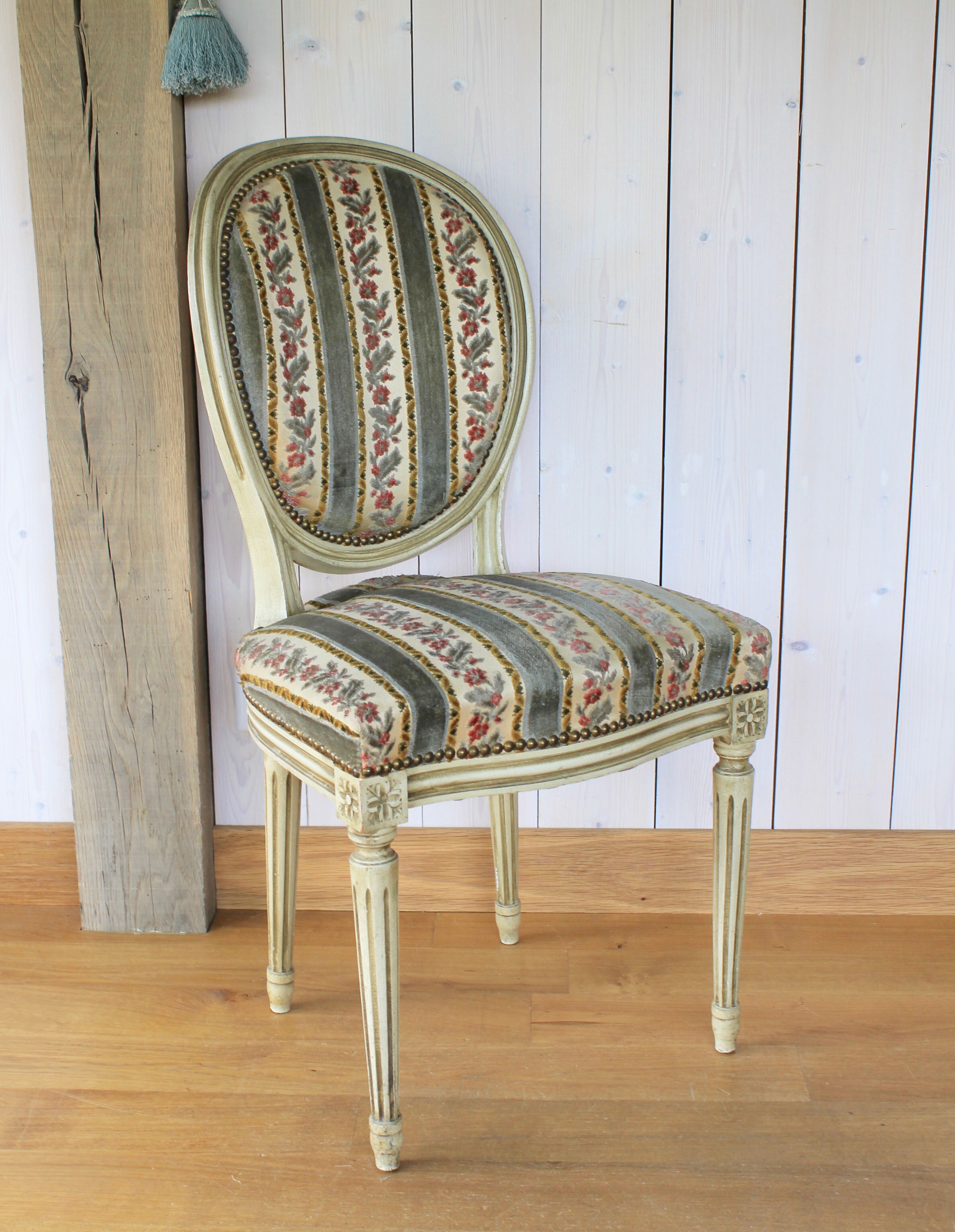 Chaise médaillon Louis XVI