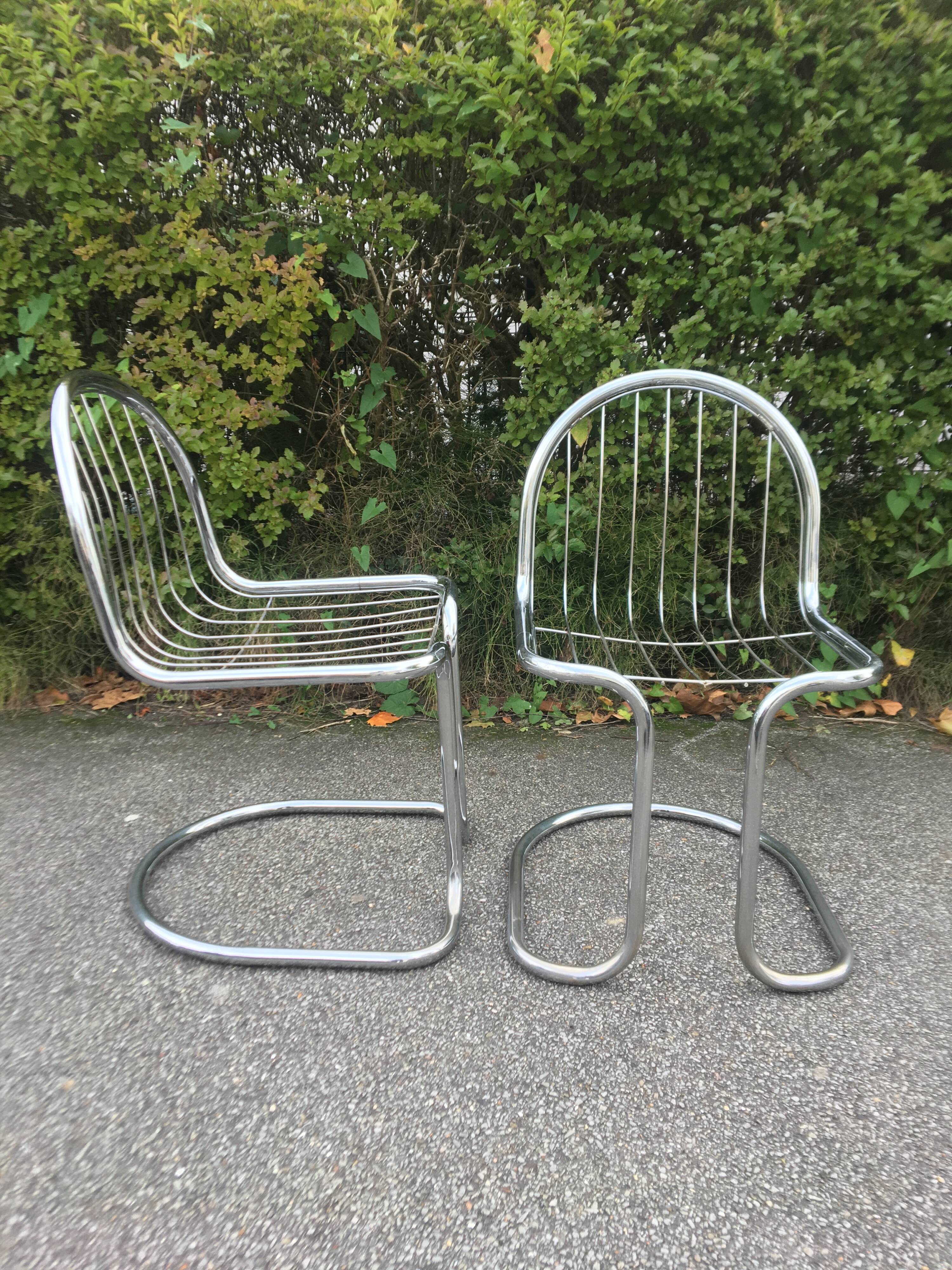 2 chrom -coloured steel chairs from the 70