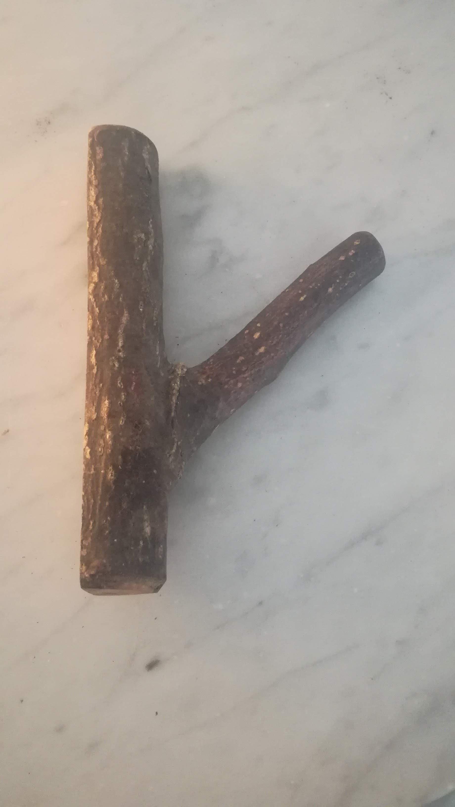 6 Hooks in walnut and apricot branches