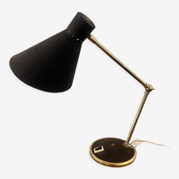 Desk lamp