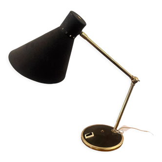 Desk lamp