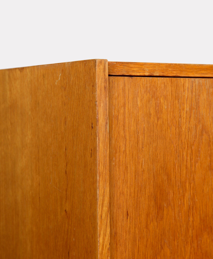 Dresser model U-458, by Jiri Jiroutek for Interier Praha, 1960