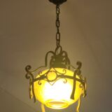 Glass and metal suspension