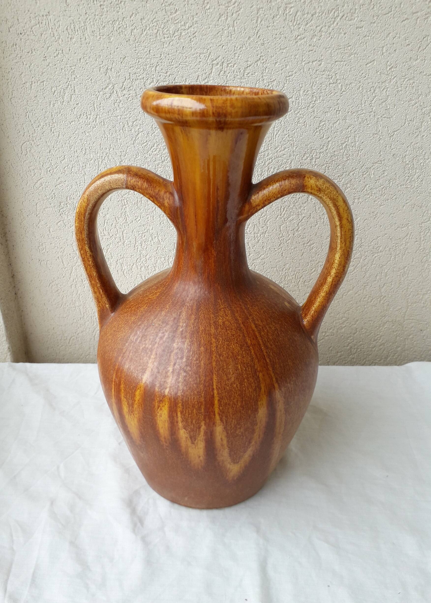 Poët-Laval Lézignan ceramic vase