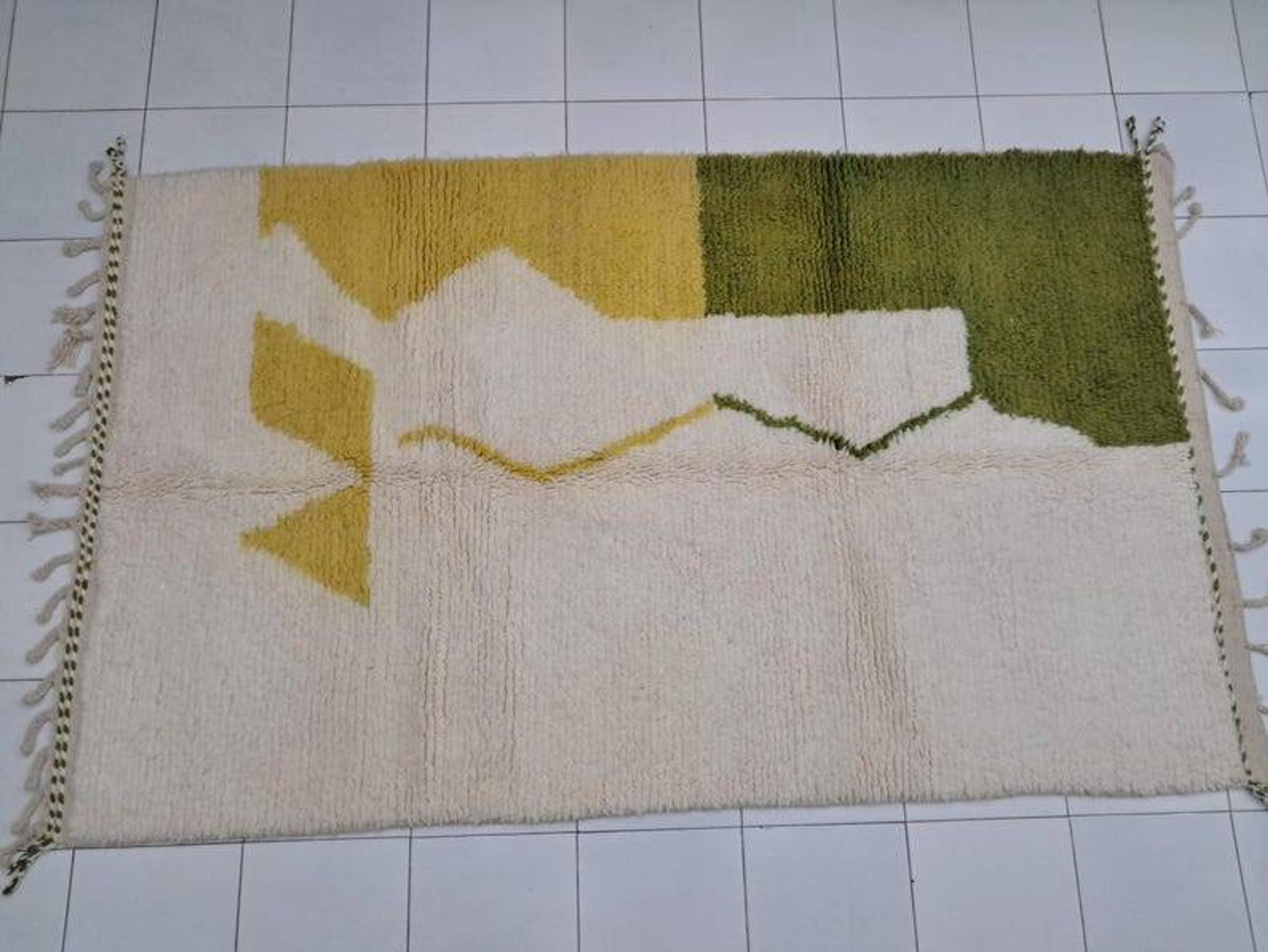 Handmade pure wool rug with colourful patterns 150/250 cm
