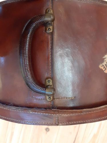 Leather hat box