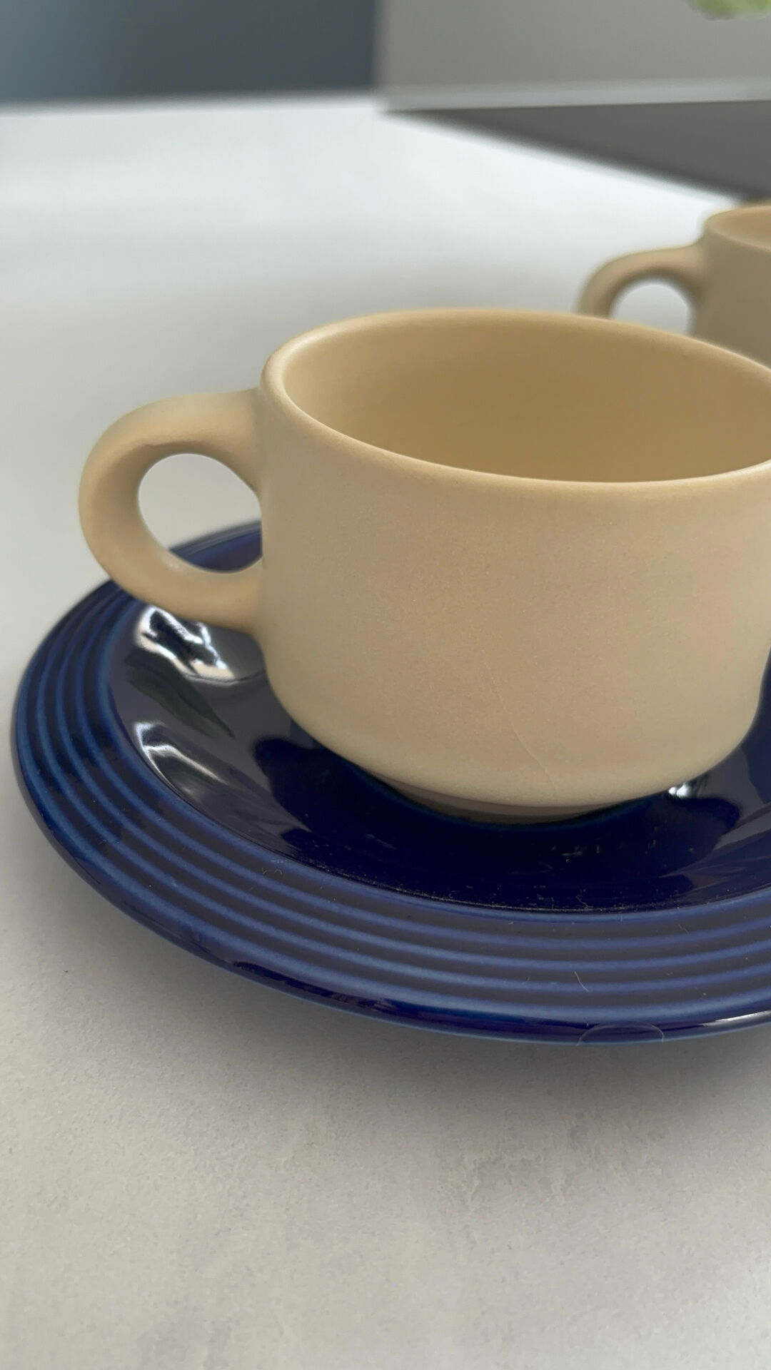 Set of 2 vintage ceramic mugs in cobalt blue & ecru • Tea service