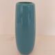 Vase bleu en céramique signé