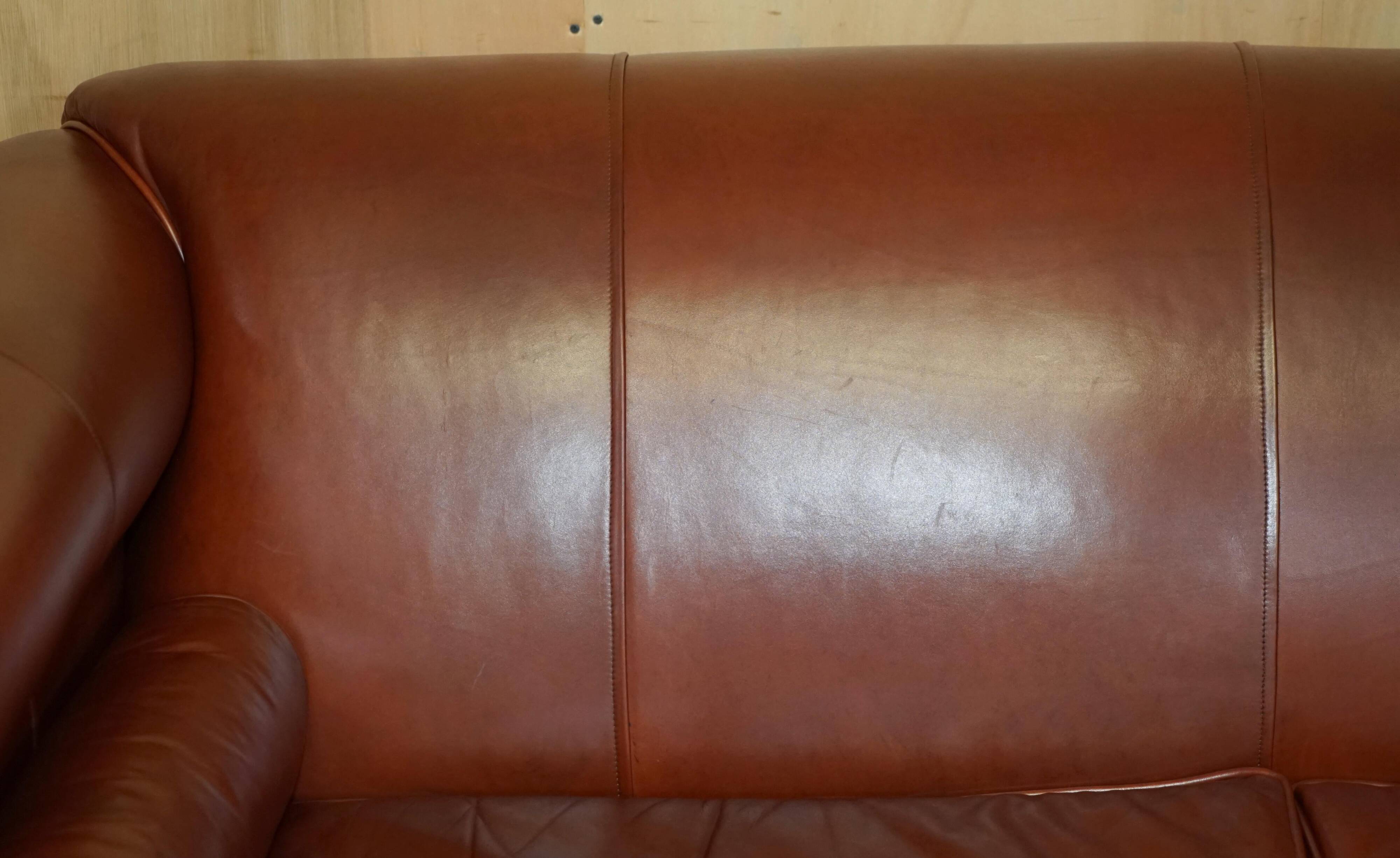 Vintage leather canapé in Art Nouveau style