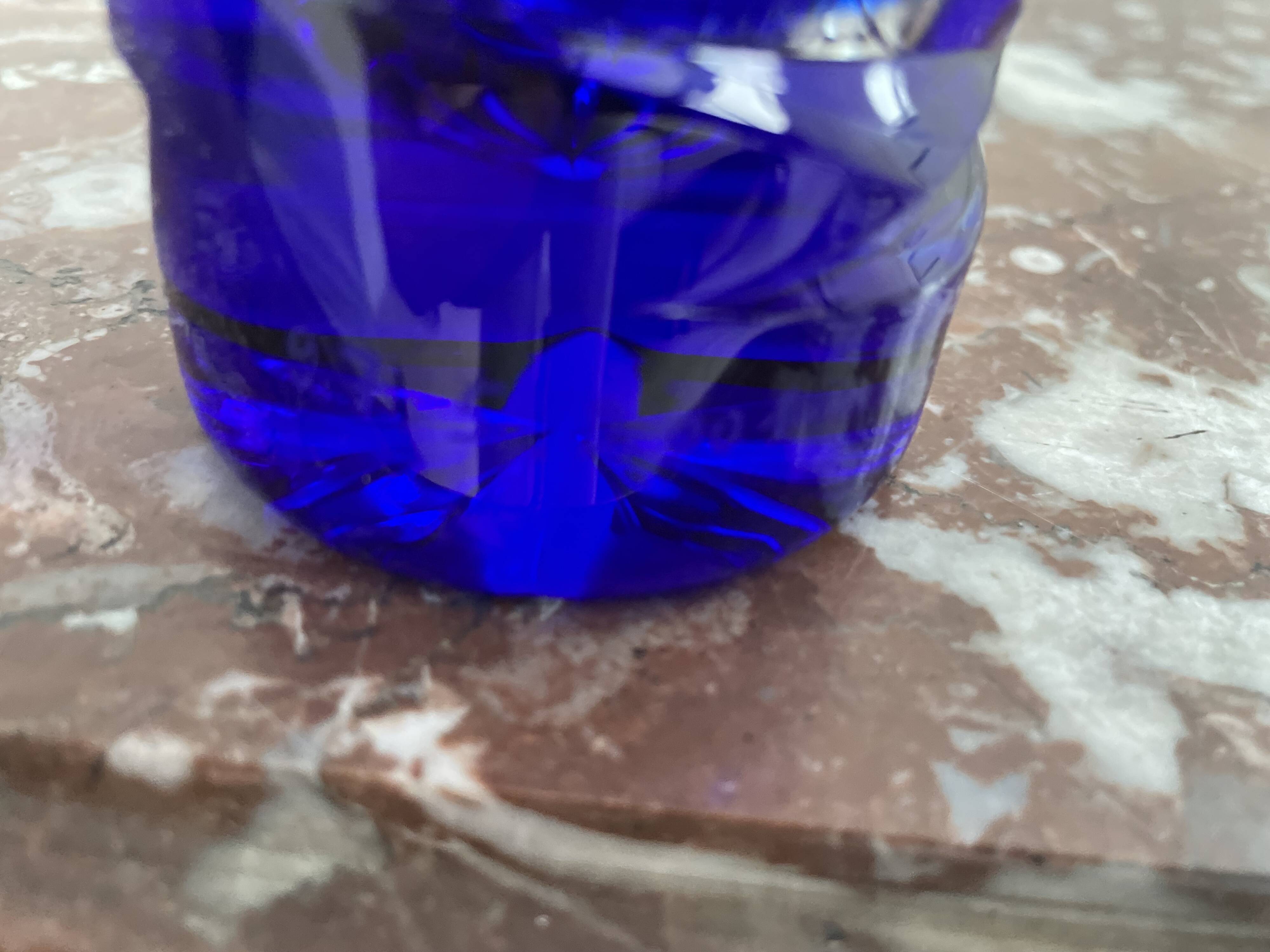 Soliflore vase, tubular, blue crystal, foliage decoration, encrypted, label, hand cut, flowers