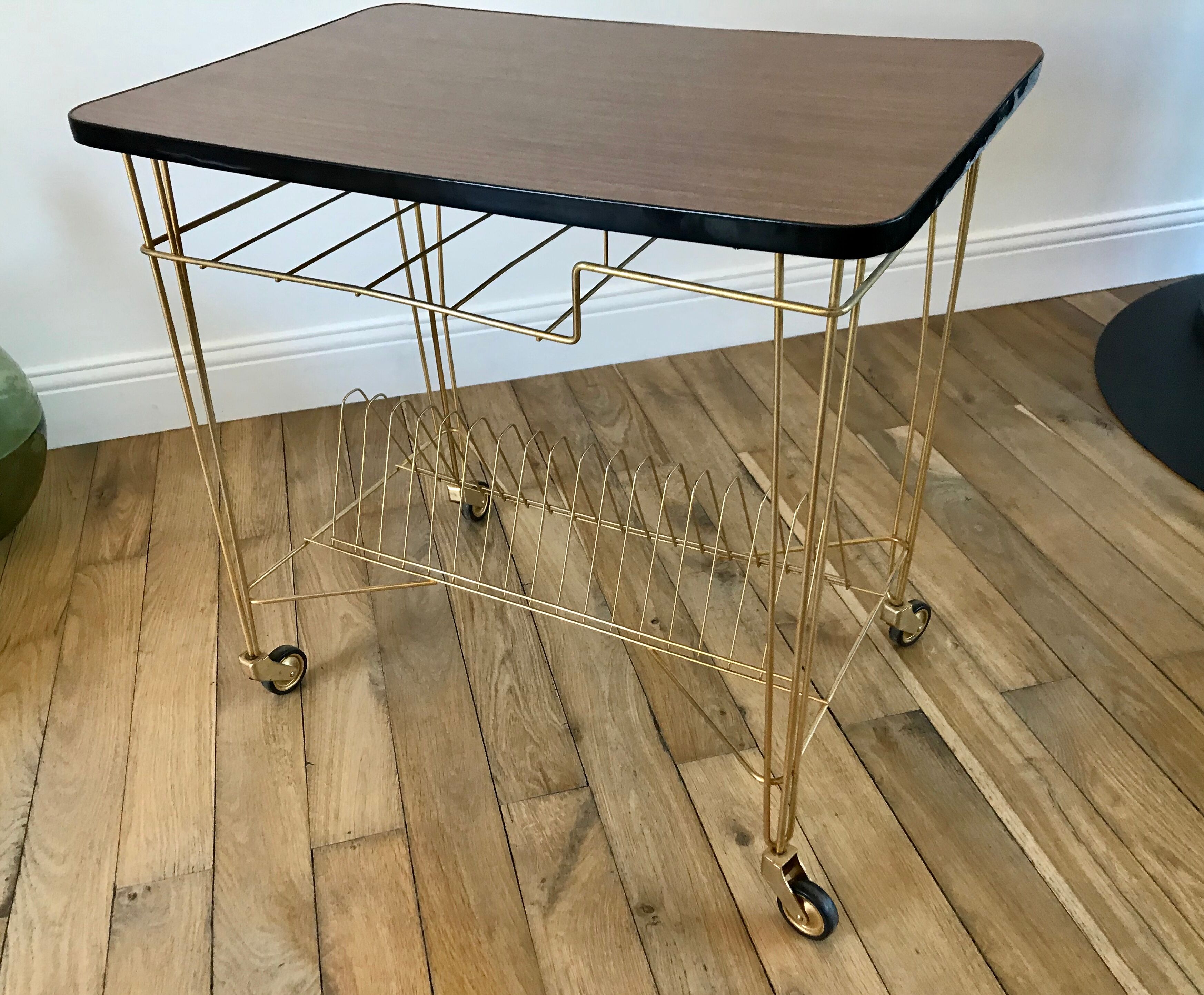 Rolling table vinyl row in formica and gold metal years 60-70