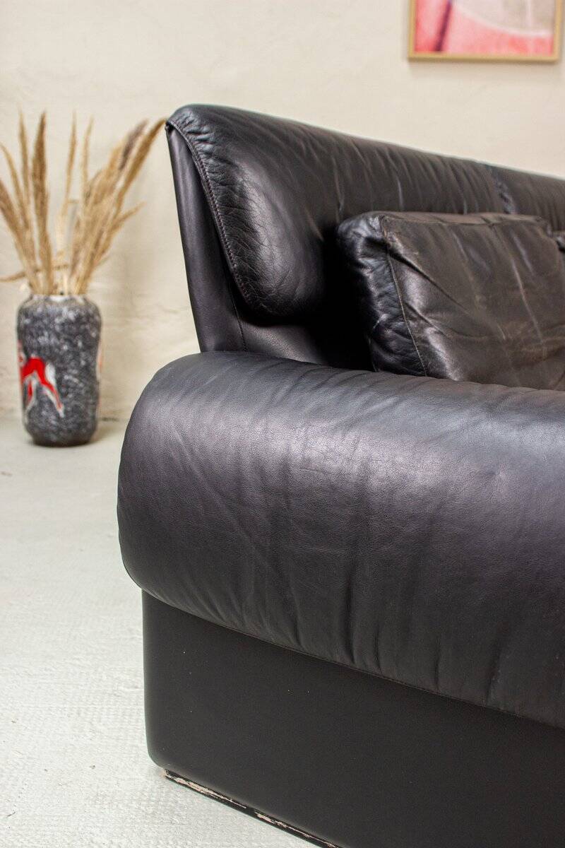 Vintage 2011 Two-Seater Leather Sofa by de Sede, 1983