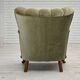 Fauteuil danois des années 1960, velours vert, bois de chêne sculpté.