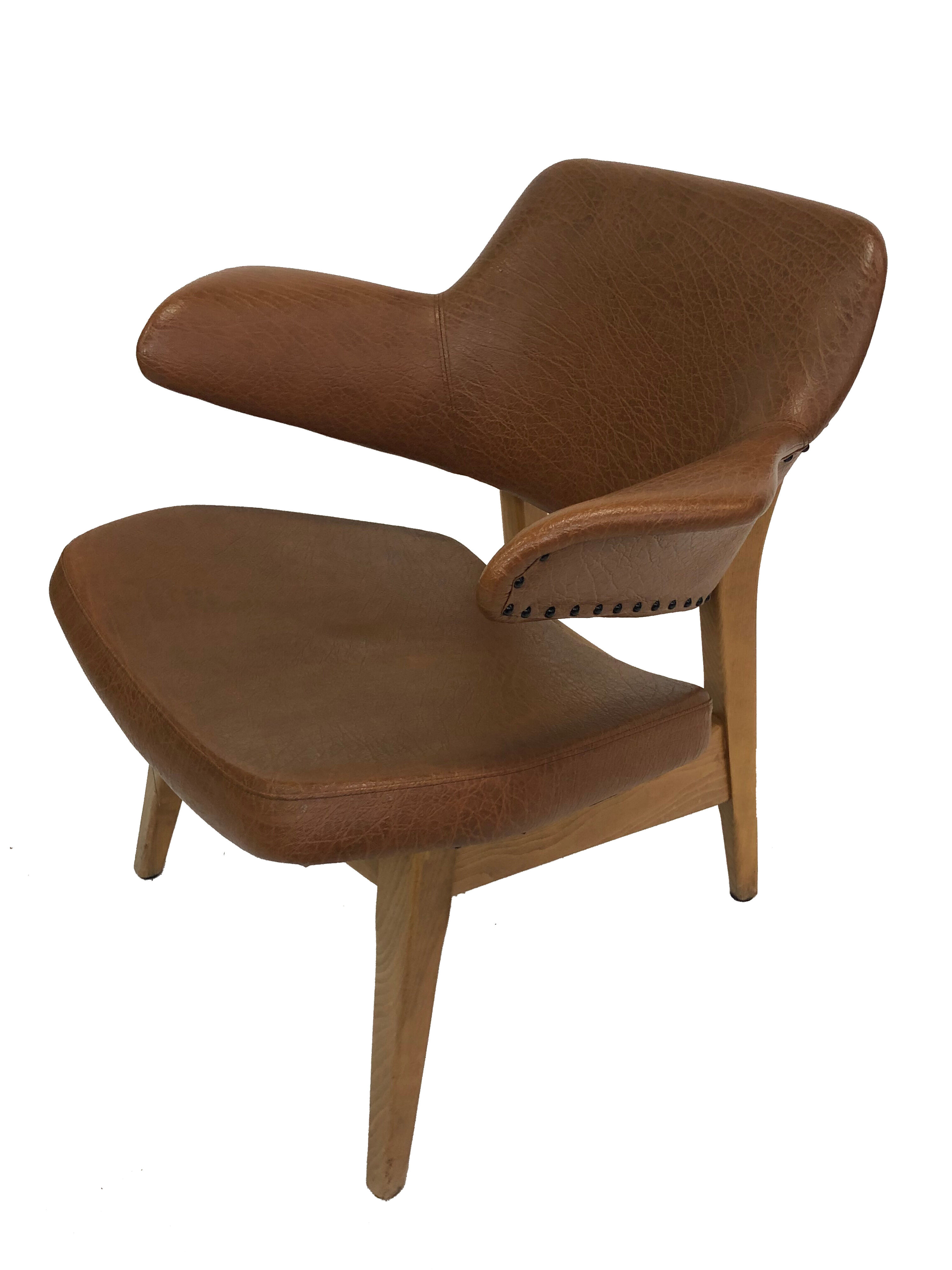 Small vintage penguin chair Louis van Teeffelen WeBe