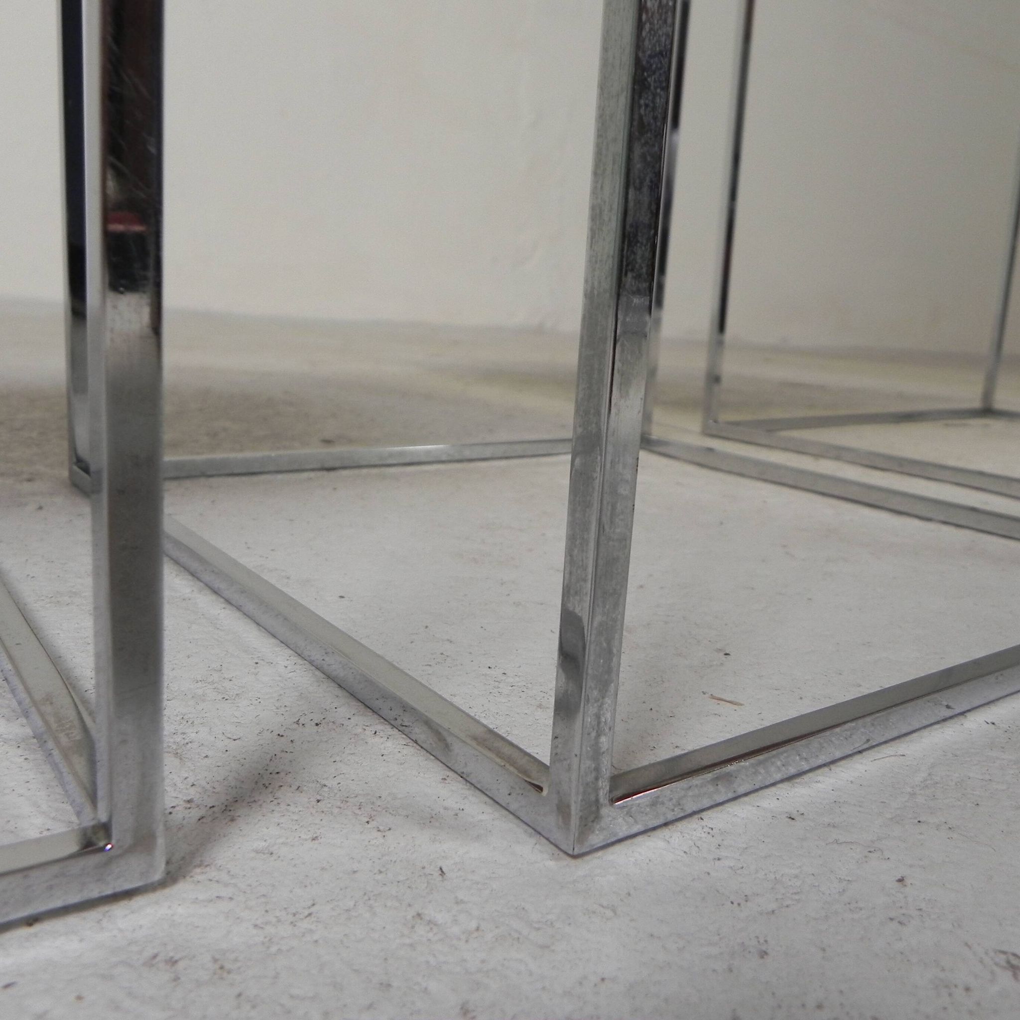 Ensemble de 3 tables d'appoint, ensemble mimi, années 1960