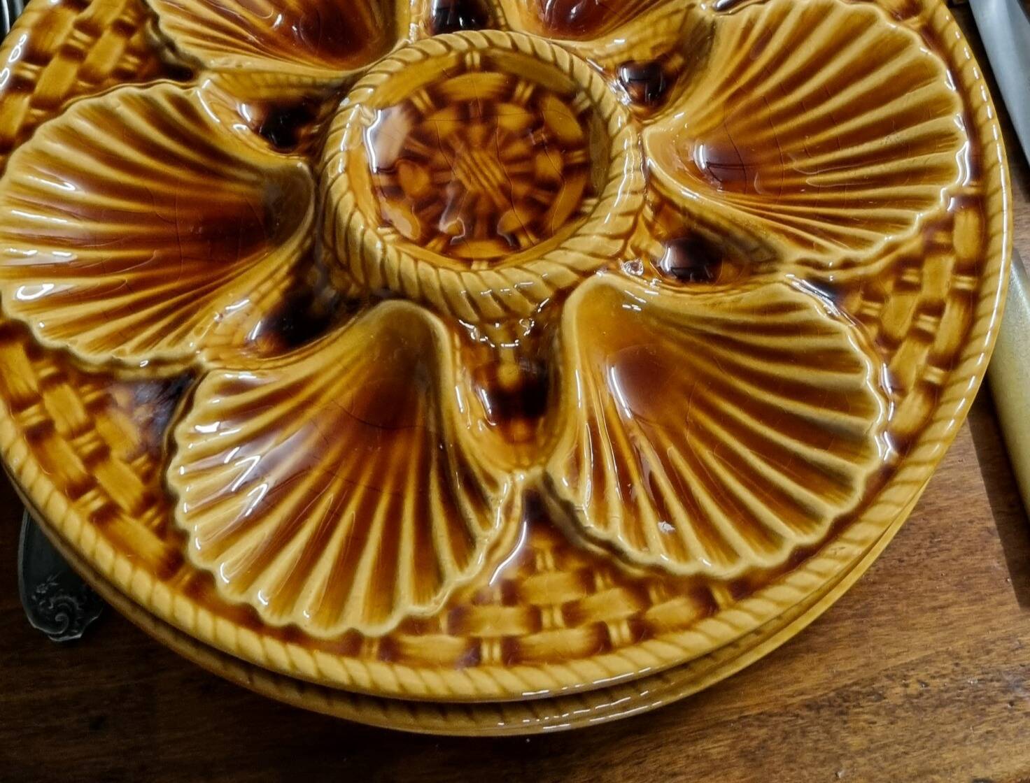 Longchamp oyster plates