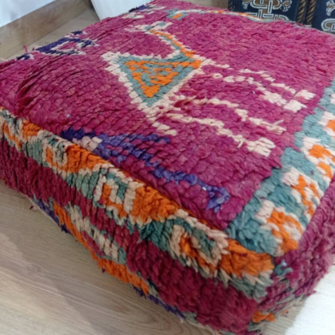Handmade Berber pouf in wool 60 X 60 X 20 CM