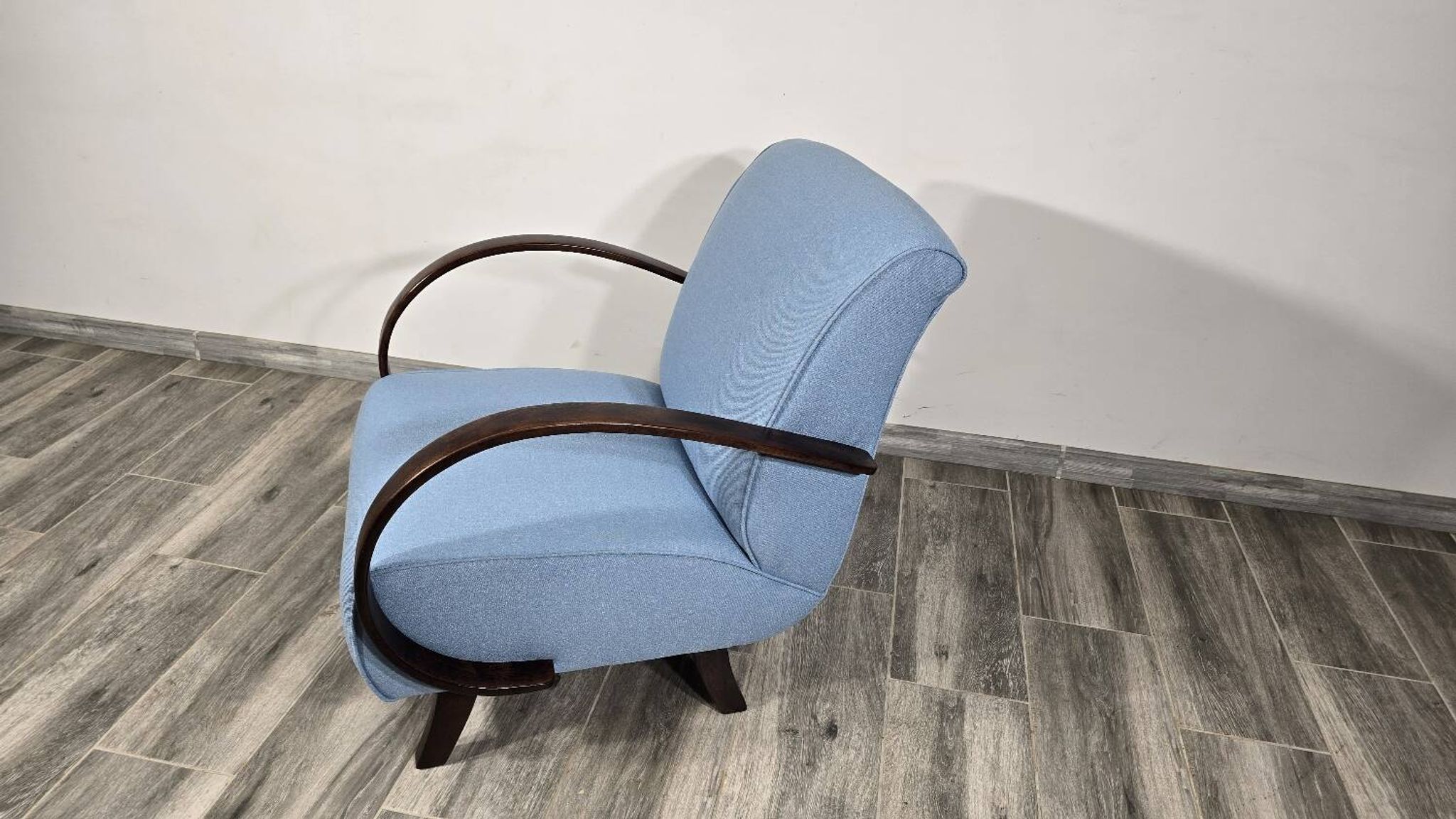 Fauteuil Art Déco par Jindrich Halabala, 1940s