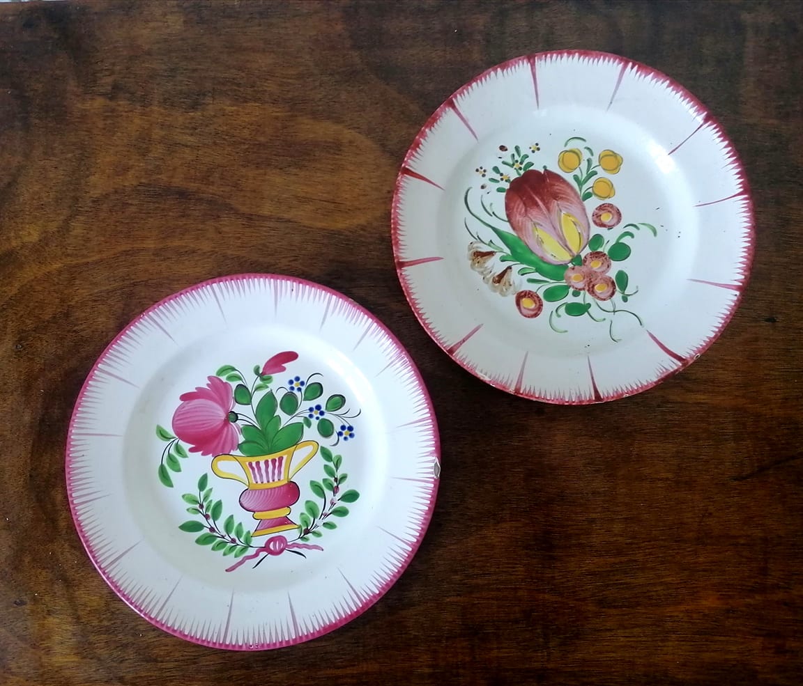 Pair of earthenware plates Les Islettes XIXth century