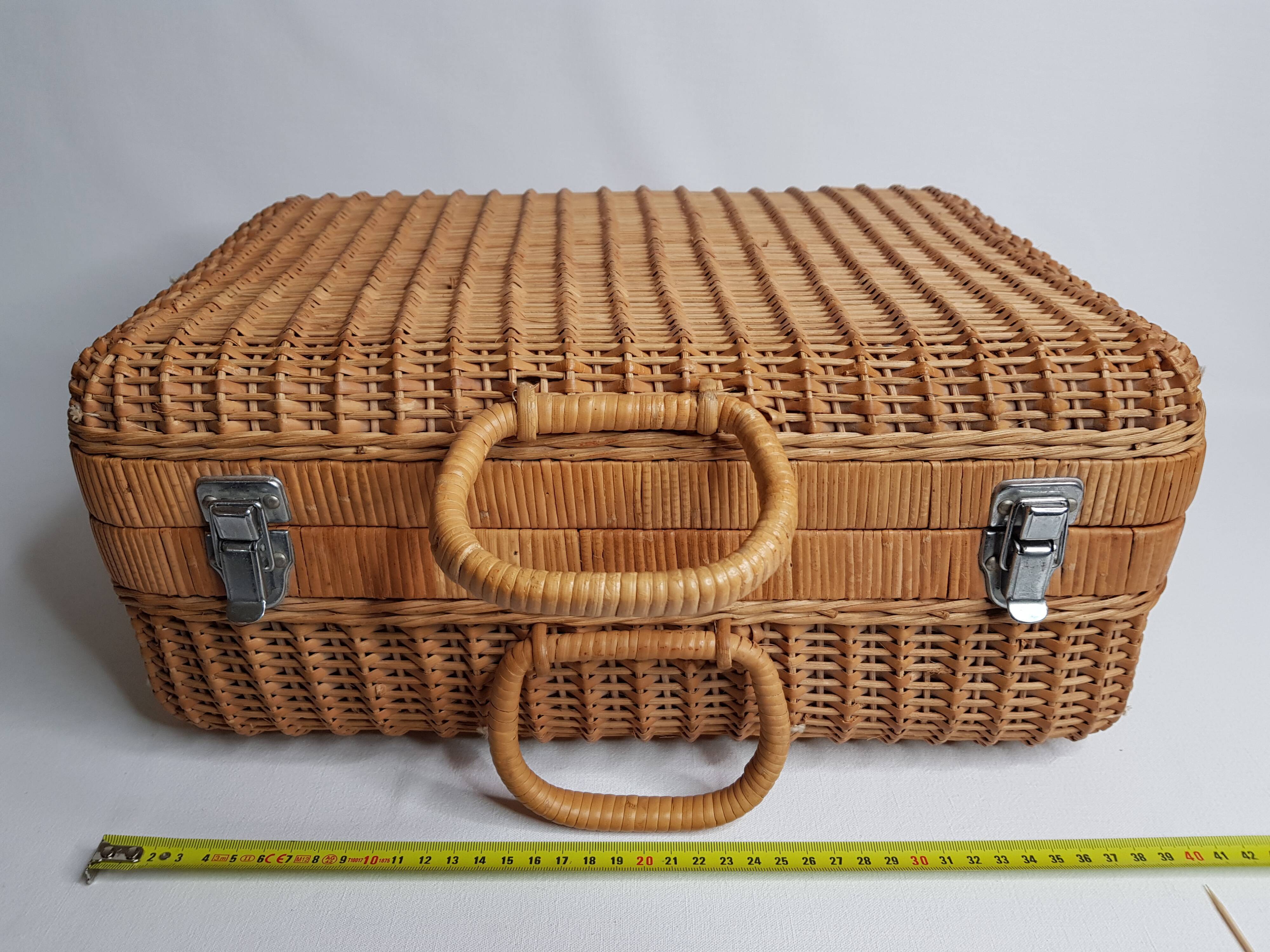 Wicker case or suitcase with vintage fabric lining