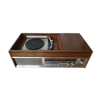 Combined vinyl platinum and vintage radio Grundig