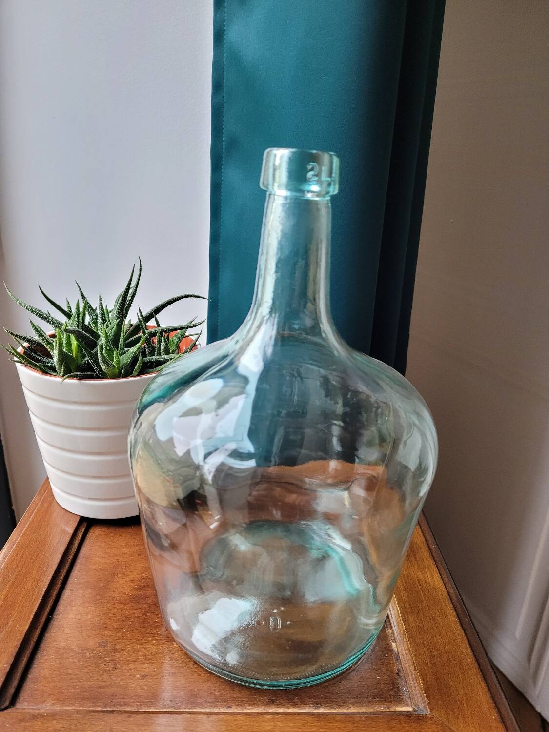 Blue transparent demijohn vase