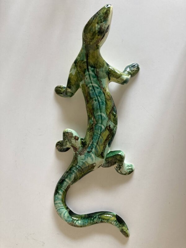 Provence 1970 lézard XXL en terre vernissée vert