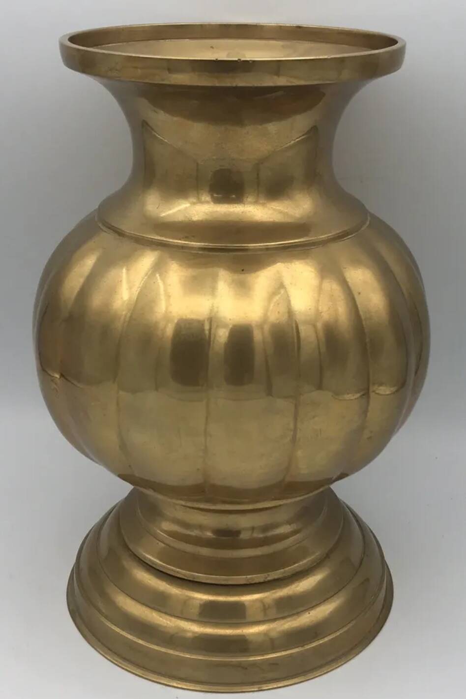 Vintage ball shape vase with godron in brass