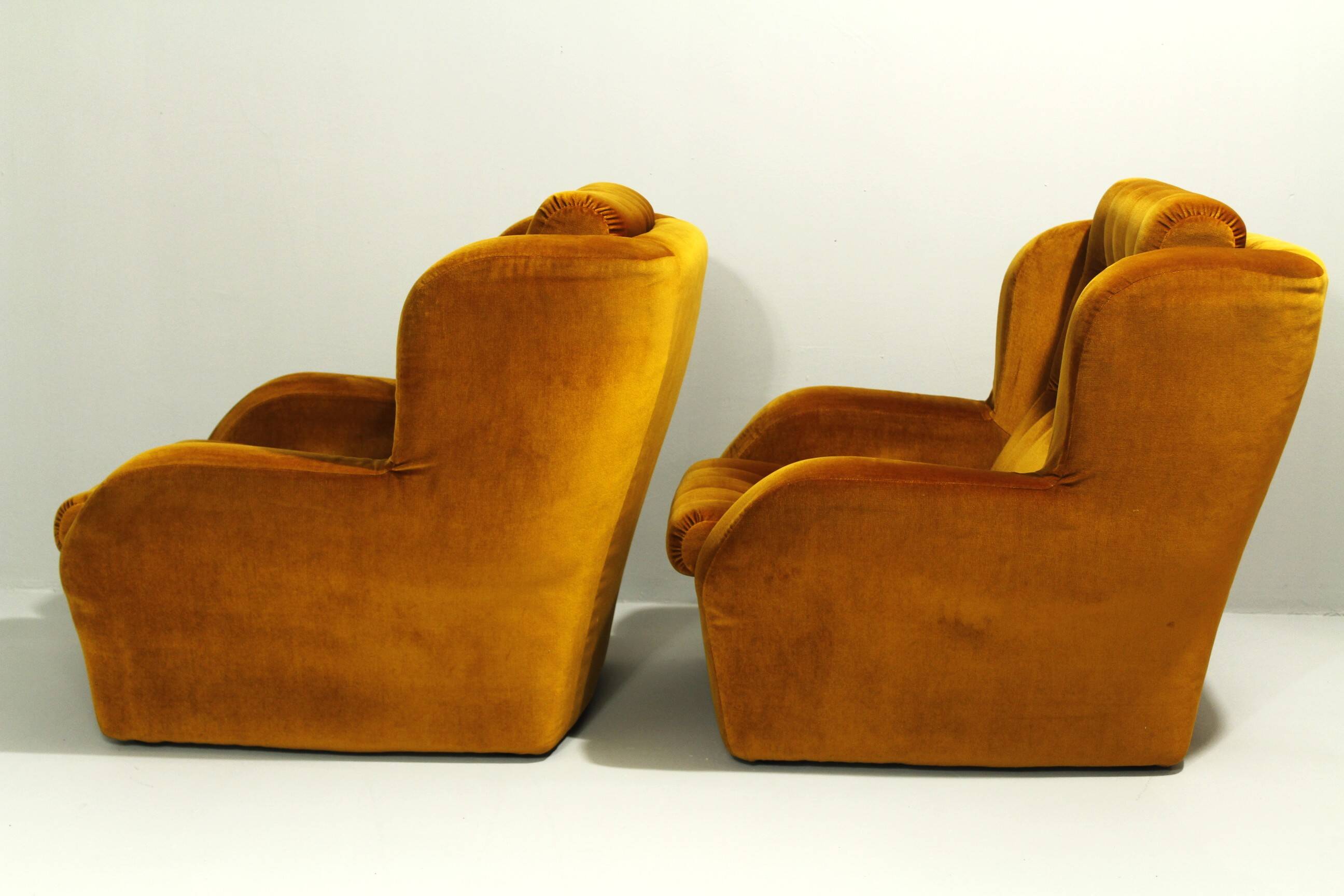 A Pair of Vintage Comfortable Armchairs, Jitona, 1980s
