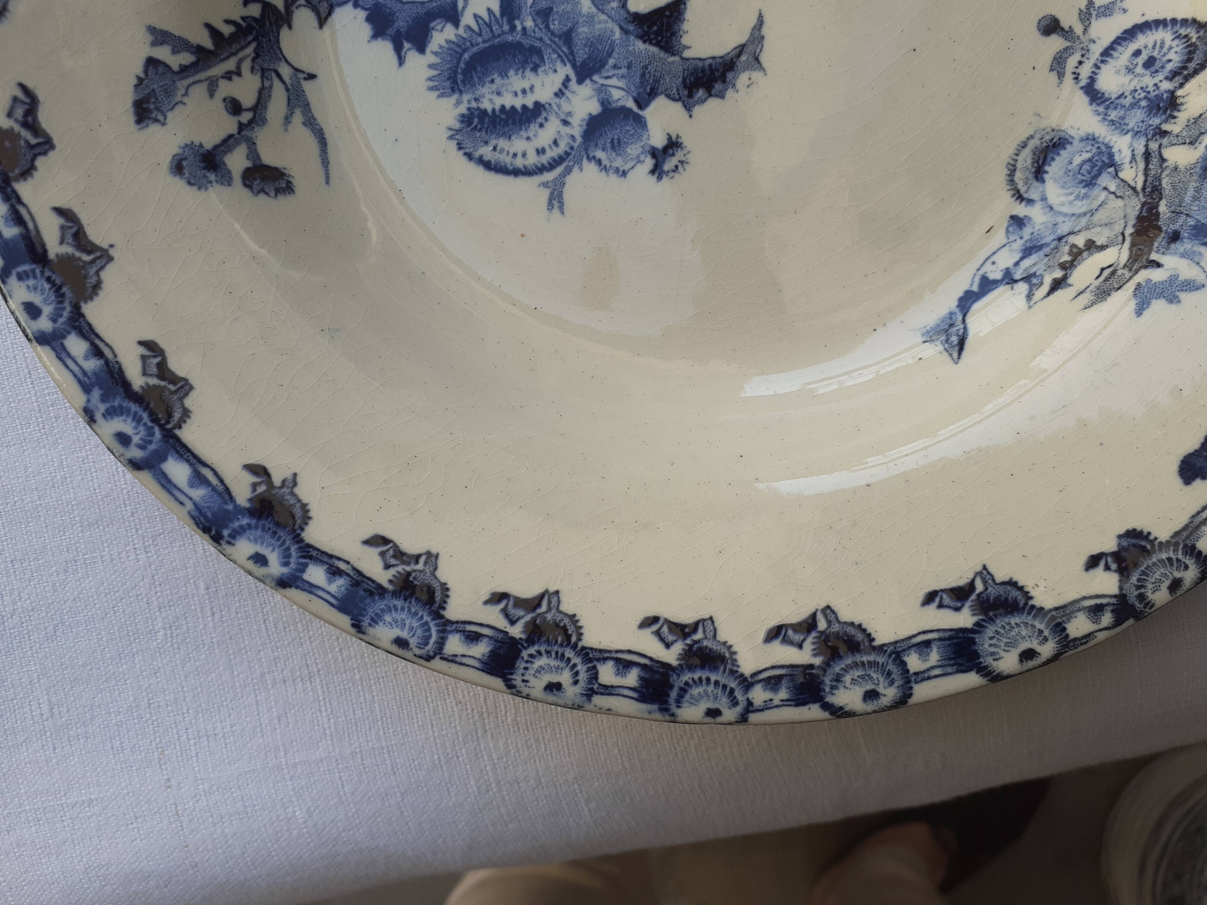 Set de 6 assiettes creuses Gien modèle chardon