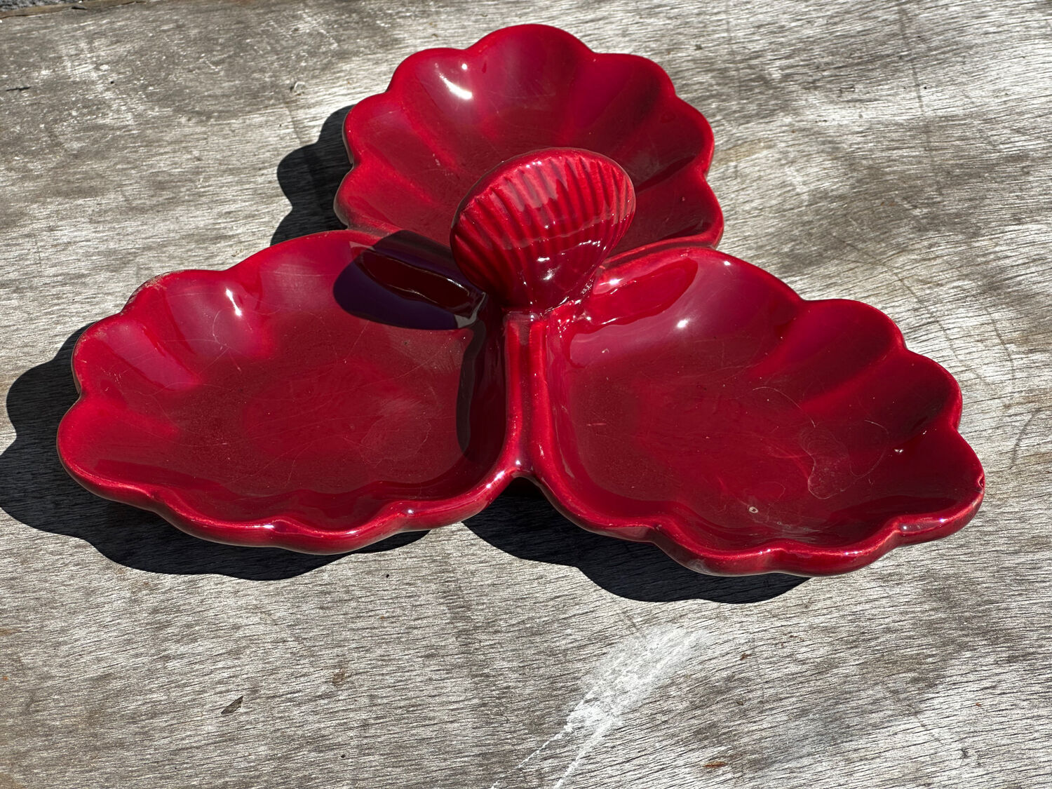 Bordeaux Trilobed Ceramic Cup from the 1950s Shell Shape
