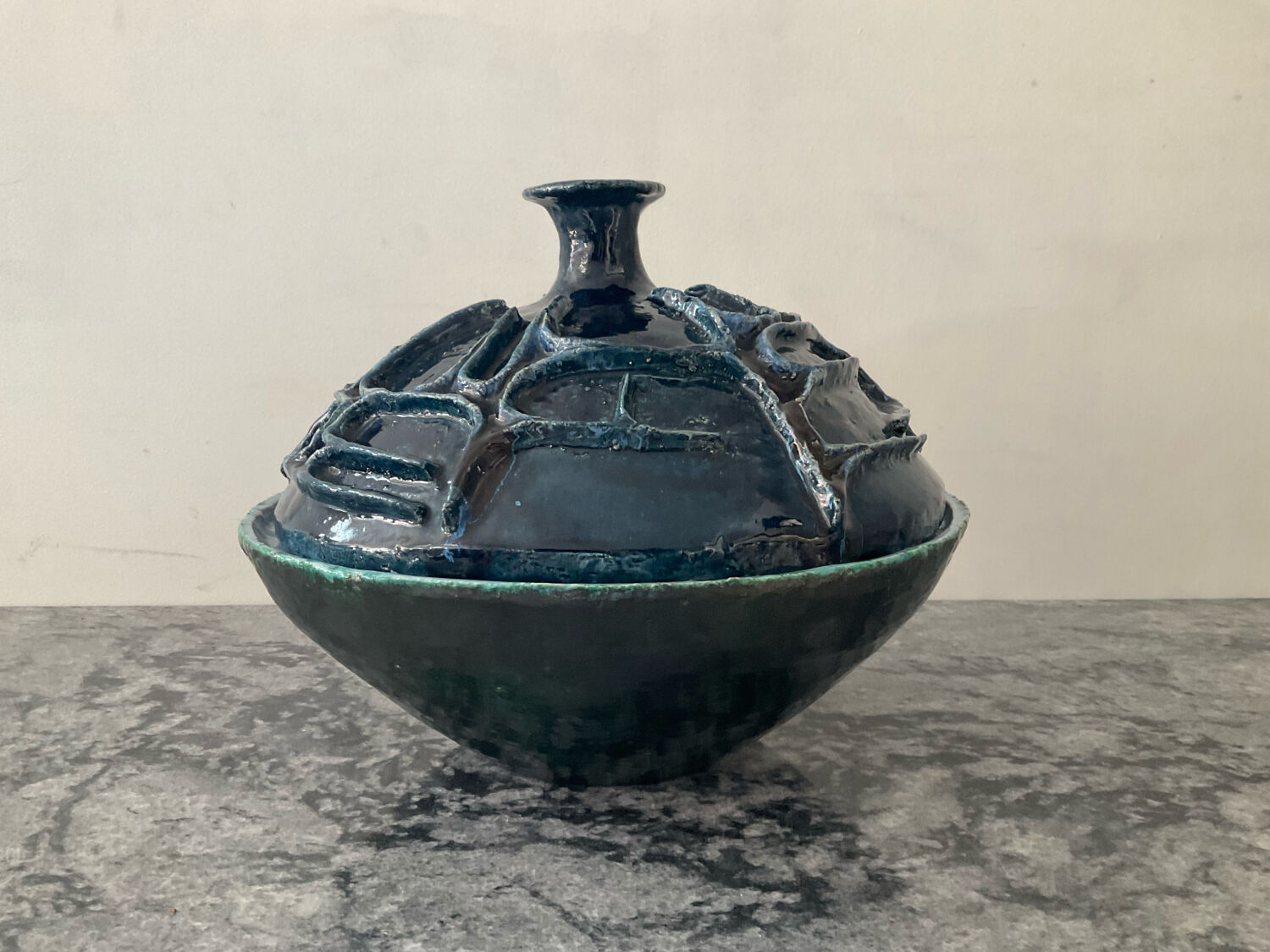 Vintage covered large pot in brutalist ceramic - Hungary