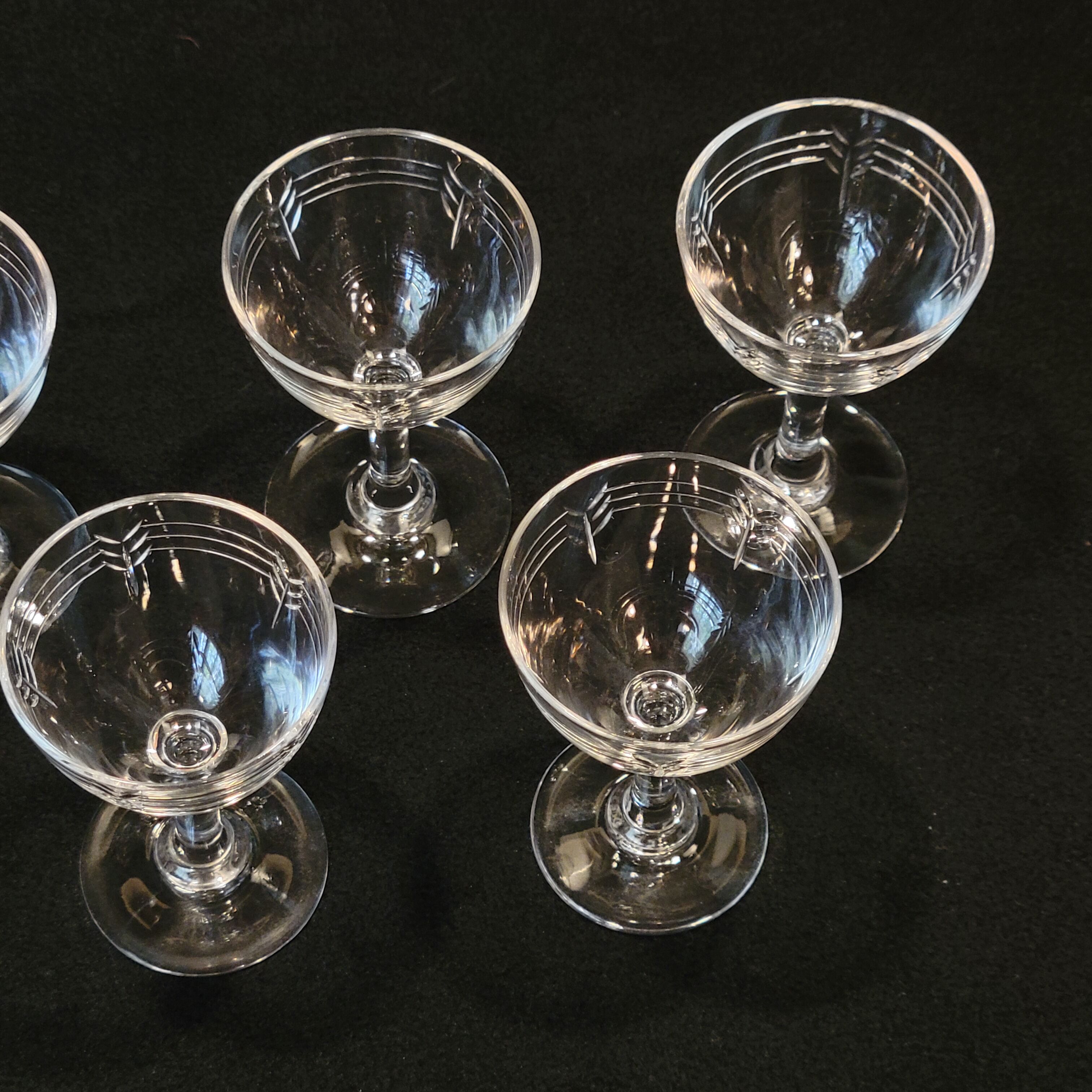 5 Old Small Liqueur Glasses In Engraved Baccarat Crystal